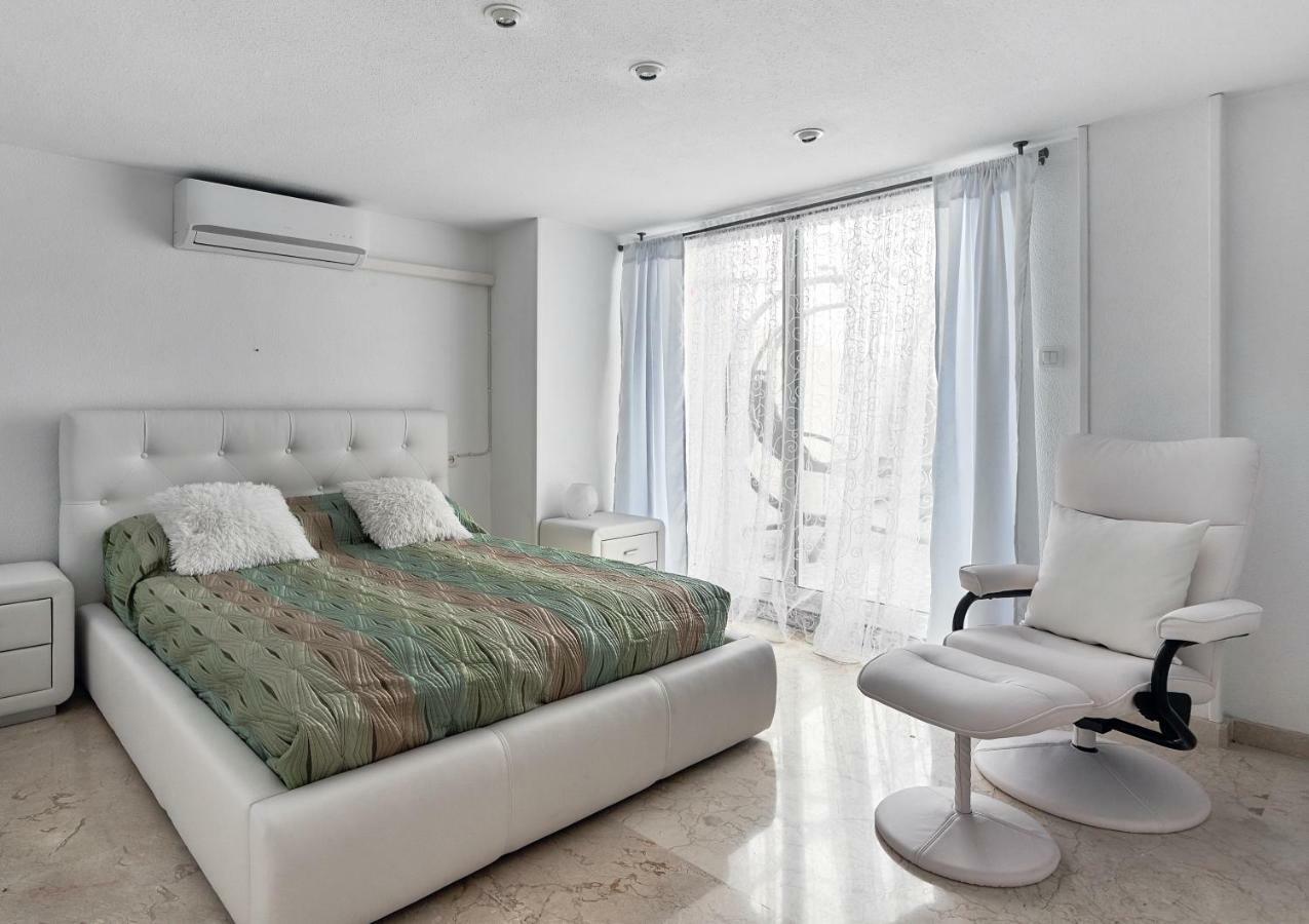 Lenas Apartments Radio Murcia Torrevieja Eksteriør billede